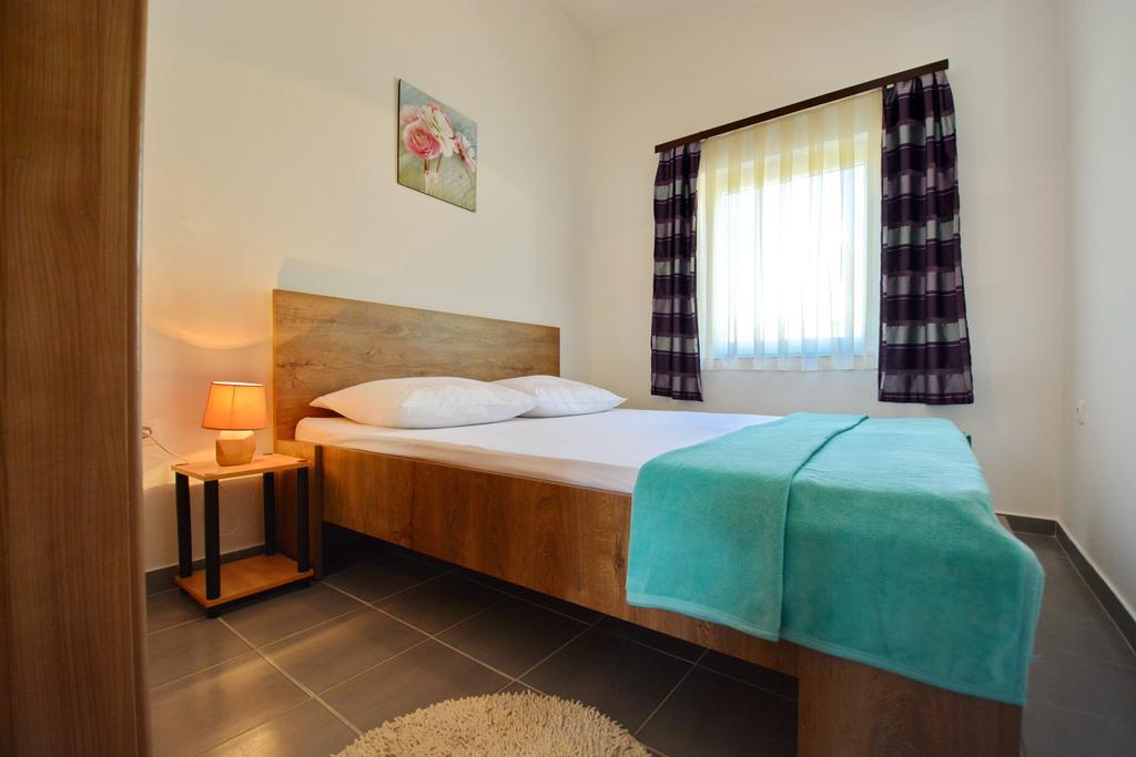 Apartment Marijana Vir Bagian luar foto