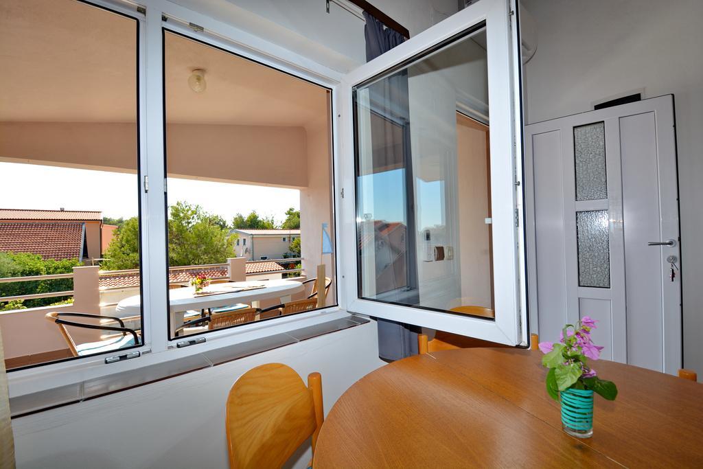 Apartment Marijana Vir Bagian luar foto