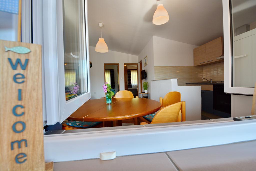 Apartment Marijana Vir Bagian luar foto