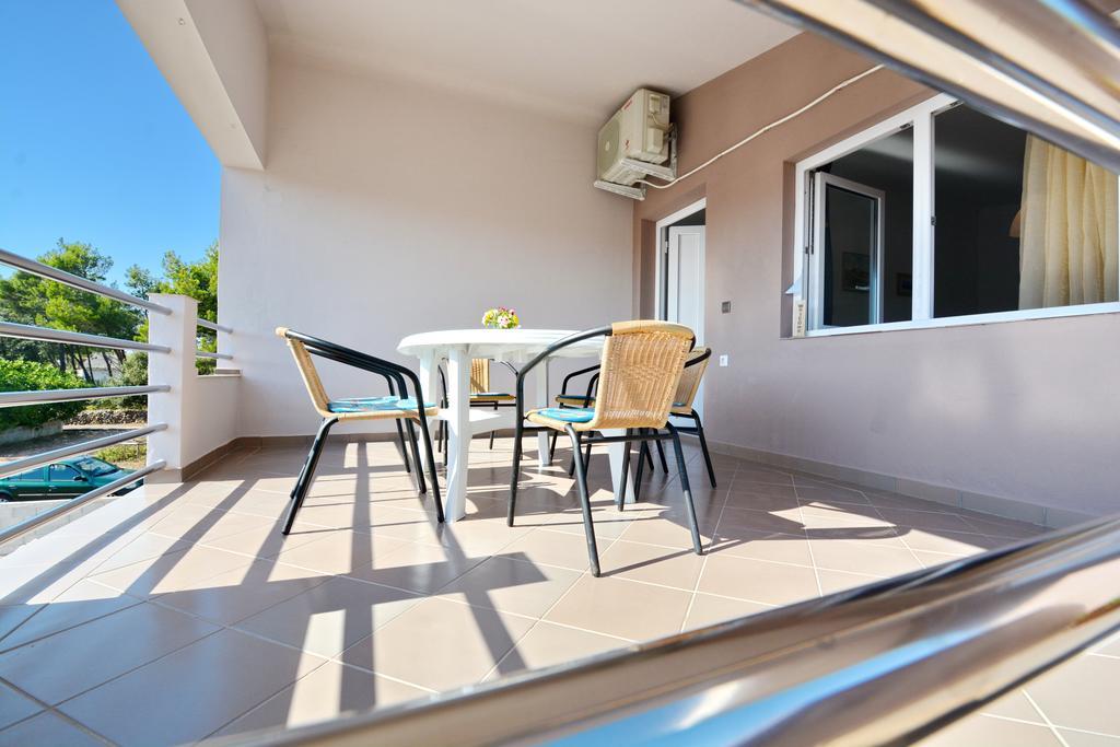 Apartment Marijana Vir Bagian luar foto