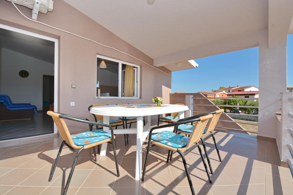 Apartment Marijana Vir Bagian luar foto