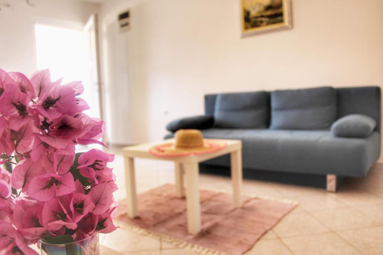 Apartment Marijana Vir Bagian luar foto
